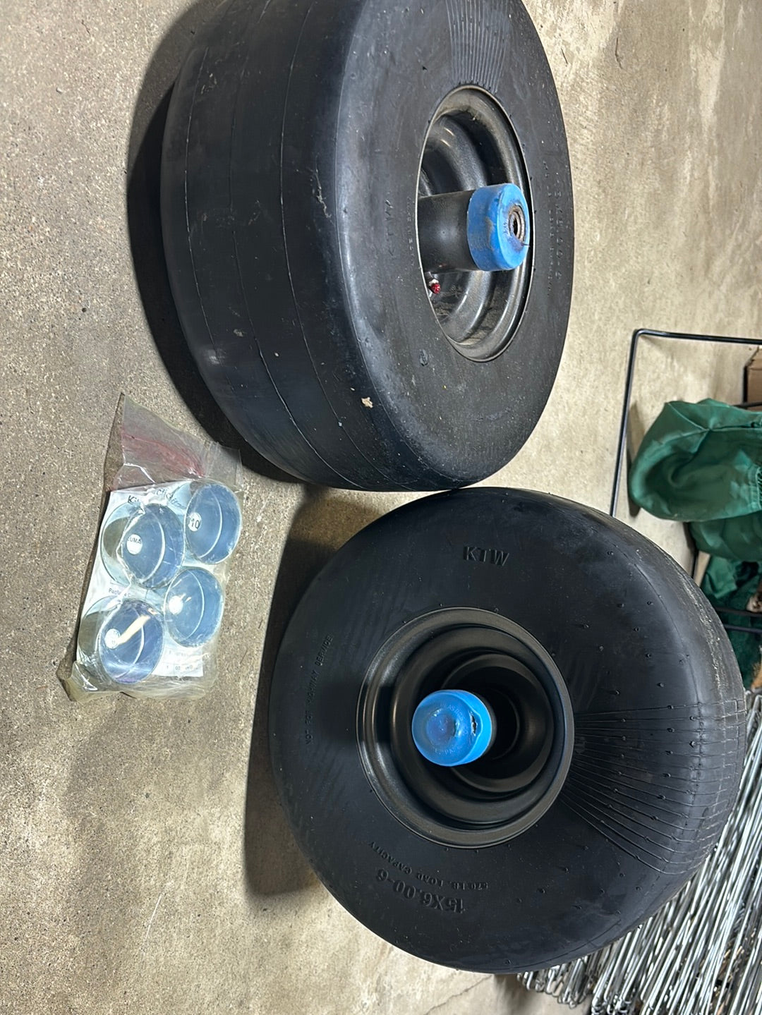 79214300 Tire kit