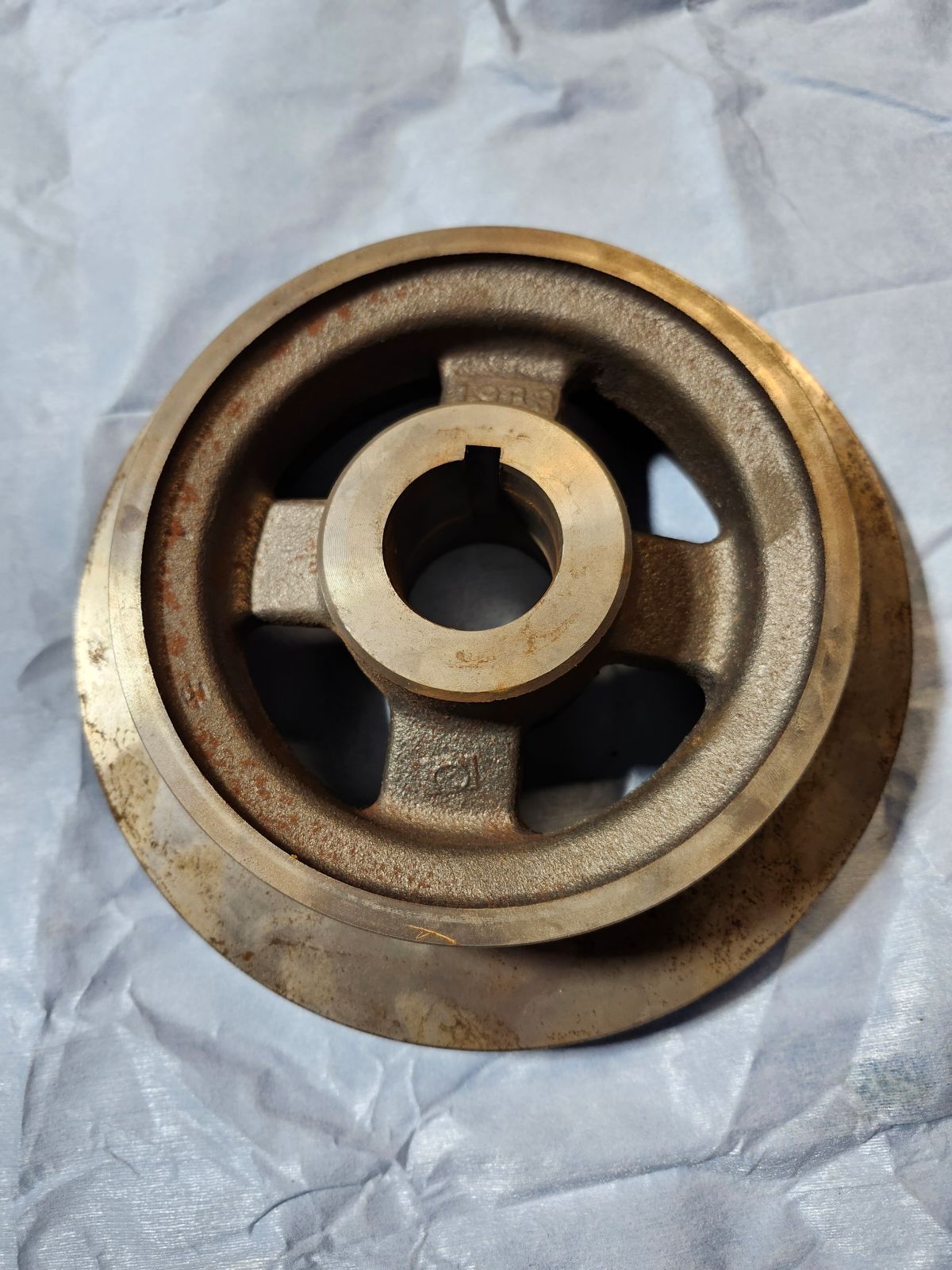 RE12823 John Deere crankshaft damper pulley