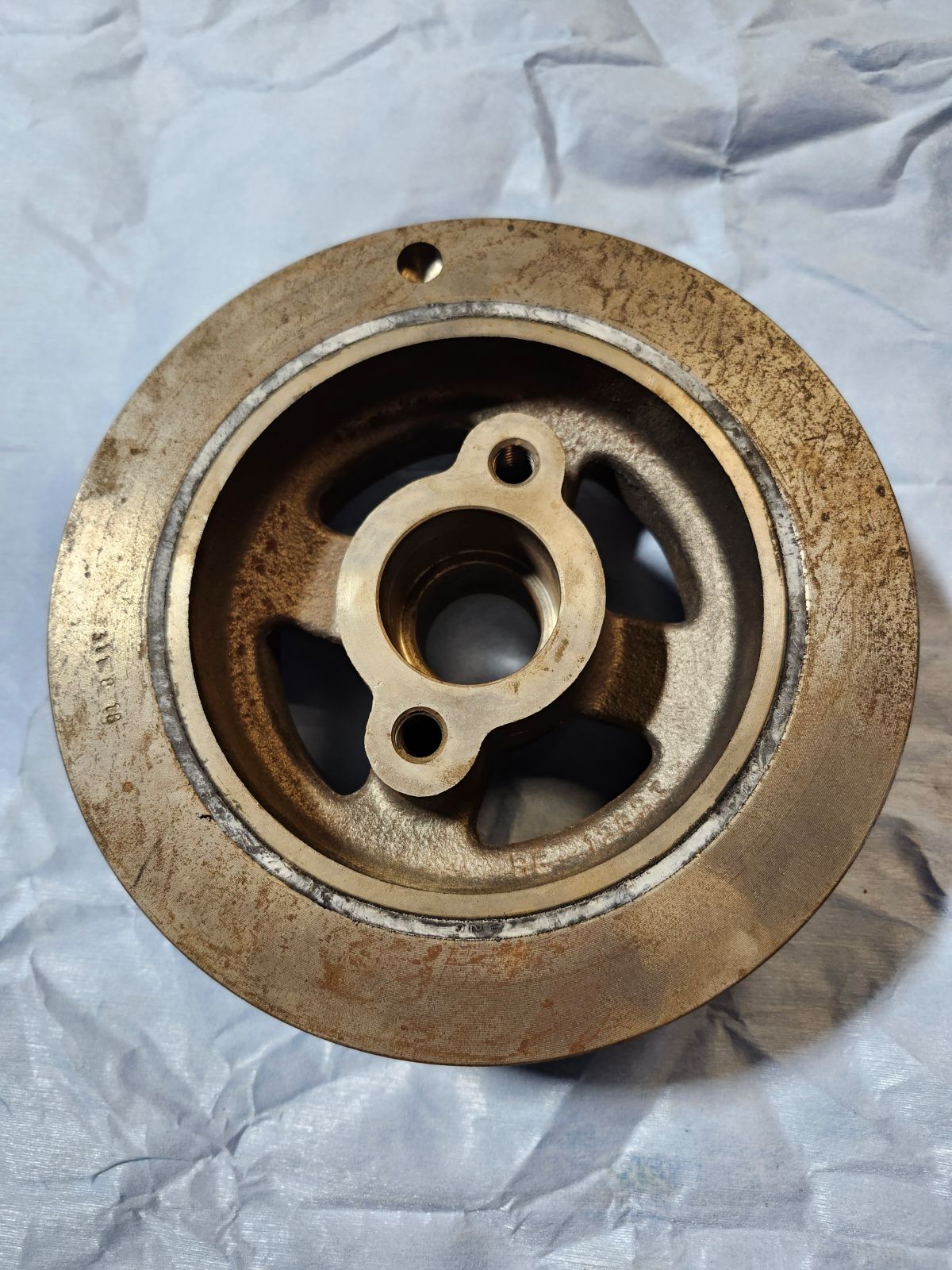 RE12823 John Deere crankshaft damper pulley